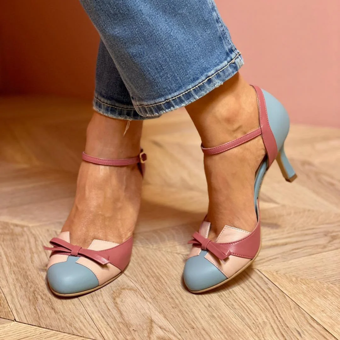 Loes | Pumps met Strikje en Enkelbandje